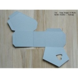 Matrice de coupe Scrapbooking Carterie boite cadeau oiseau - Nichoir Matrice de coupe Scrapbooking Carterie boite cadeau oiseau - Nichoir