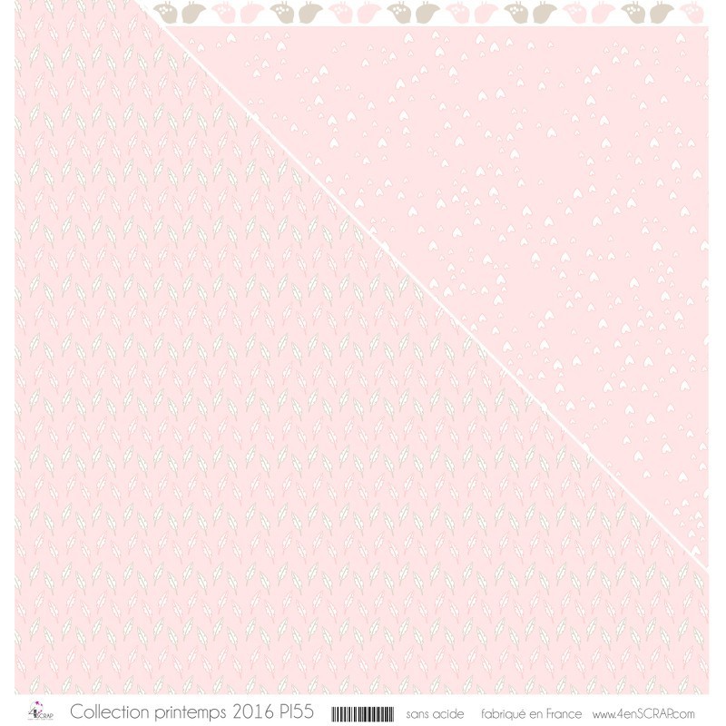 Printed Pale Pink Cream Feathers On Background Imprimé Plumes Rose Pâle Crème Sur Fond