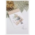 Carte pour toi avec la Mère Noël qui apporte un bouquet hivernal devant une enveloppe, des feuillage et une edelweiss
